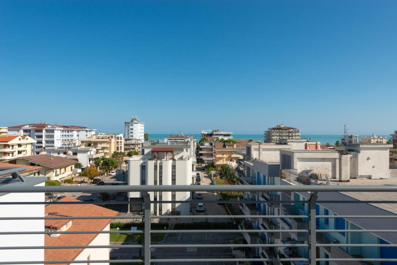 Boca Marina Aparthotel Alba Adriatica Ngoại thất bức ảnh