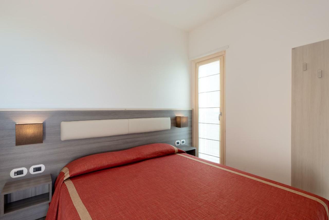 Boca Marina Aparthotel Alba Adriatica Ngoại thất bức ảnh